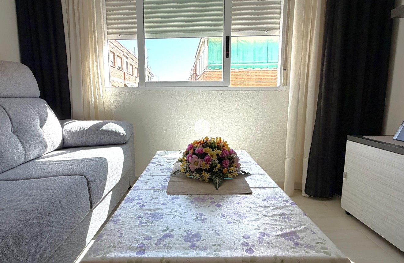 D'occasion - Appartement -
Torrevieja - El molino