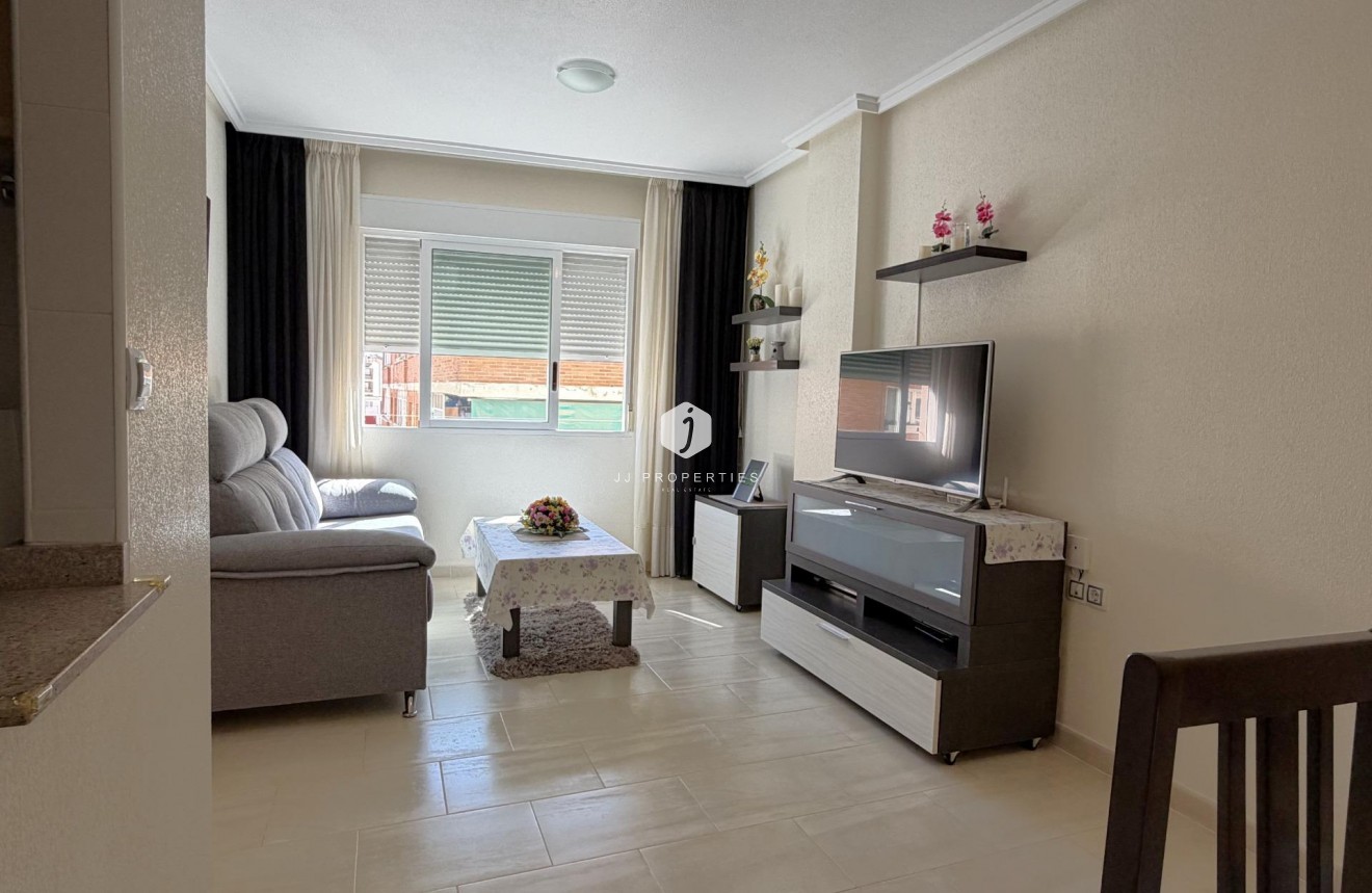 D'occasion - Appartement -
Torrevieja - El molino