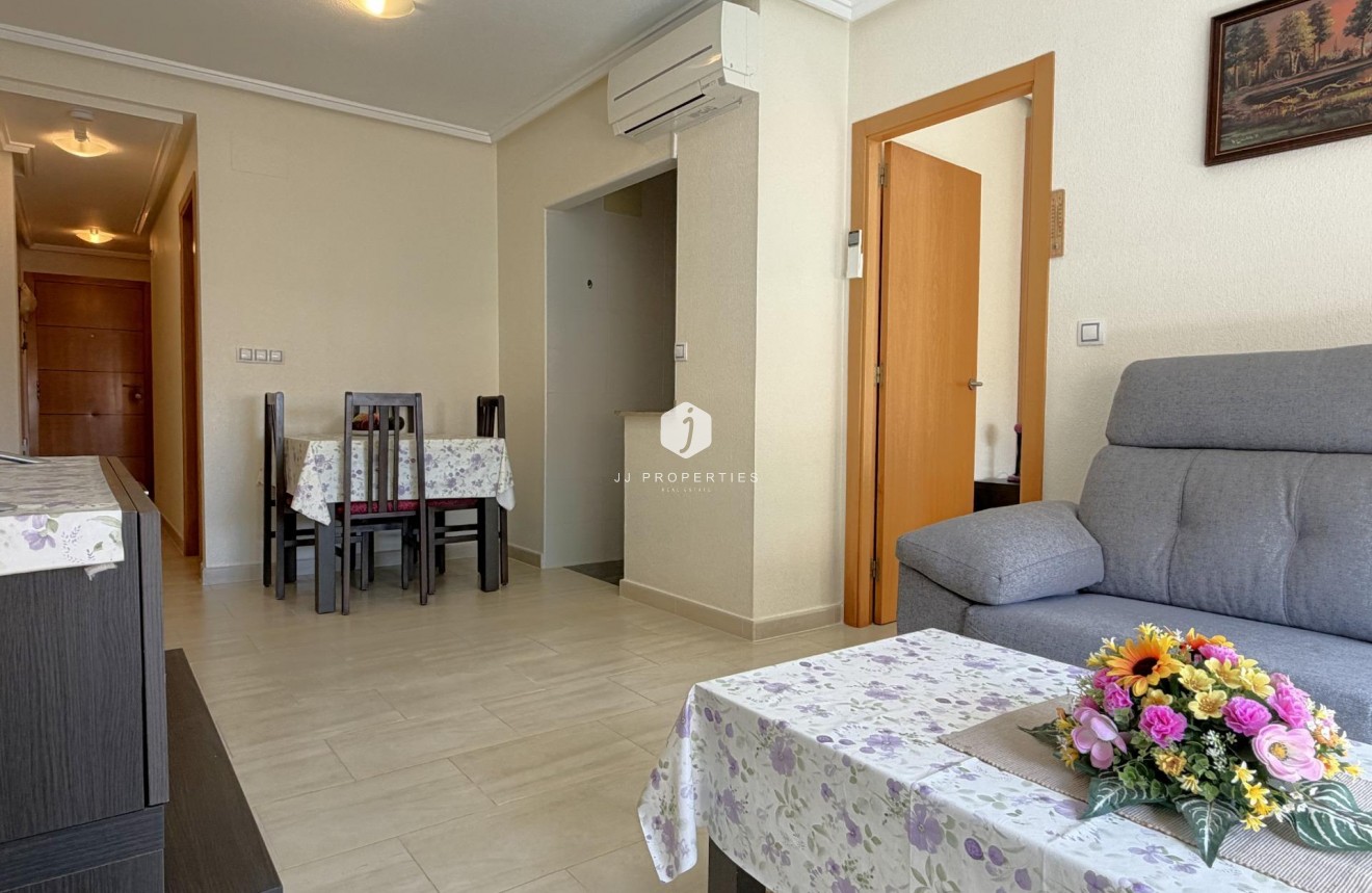 D'occasion - Appartement -
Torrevieja - El molino