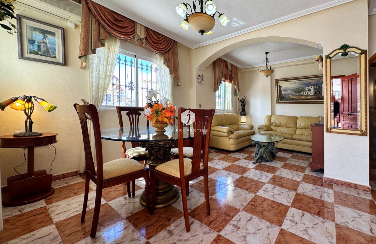 D'occasion - Chalet -
Orihuela Costa - Costa Blanca