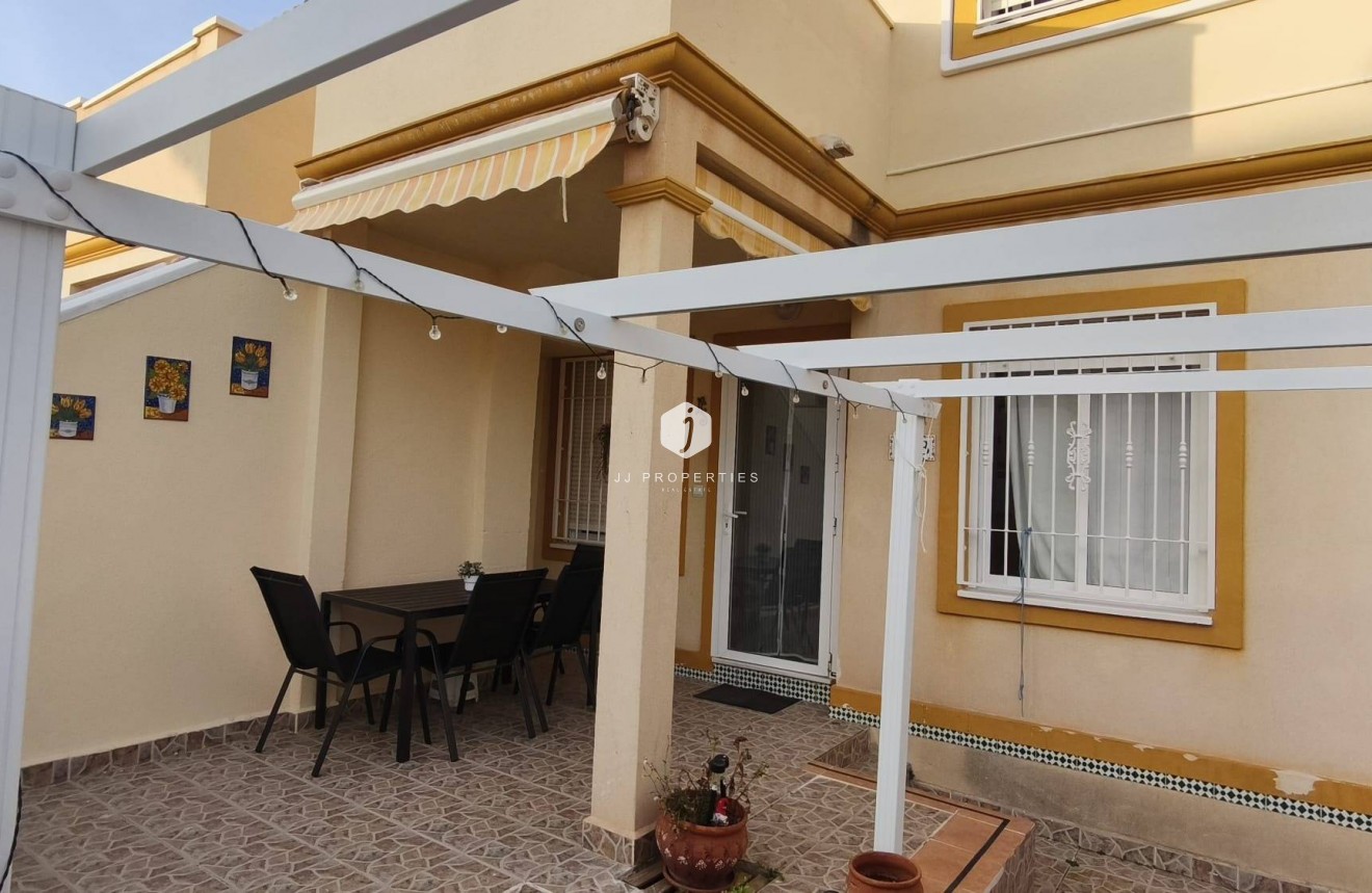 Aus zweiter Hand - Bungalow -
Orihuela Costa - Playa Flamenca