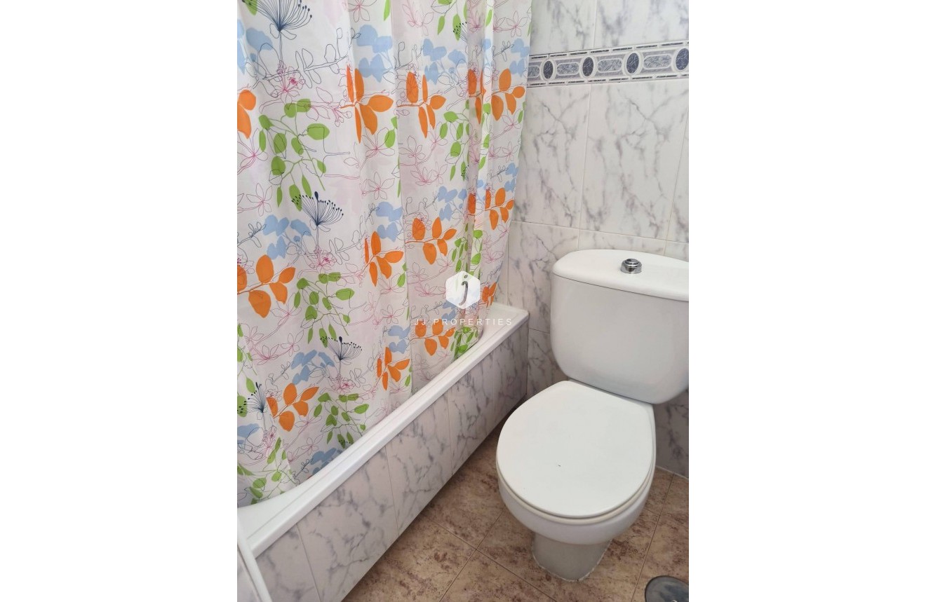 Aus zweiter Hand - Bungalow -
Orihuela Costa - Playa Flamenca