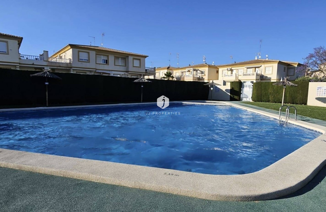 Aus zweiter Hand - Bungalow -
Orihuela Costa - Playa Flamenca