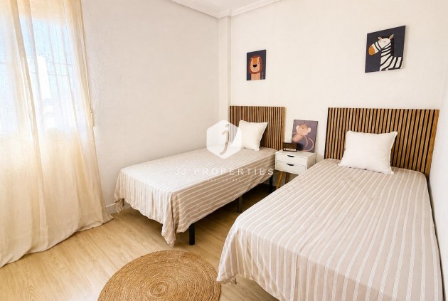 Resale - Apartment / flat -
Orihuela Costa - Monte Zenia