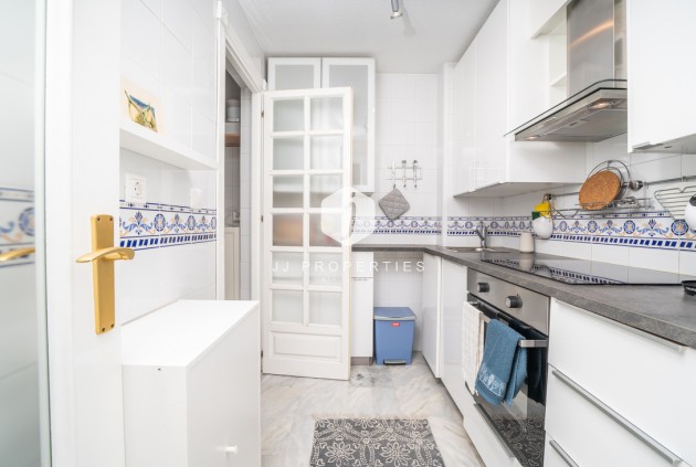 Segunda mano - Apartamento / piso -
Torrevieja - aguas nuevas