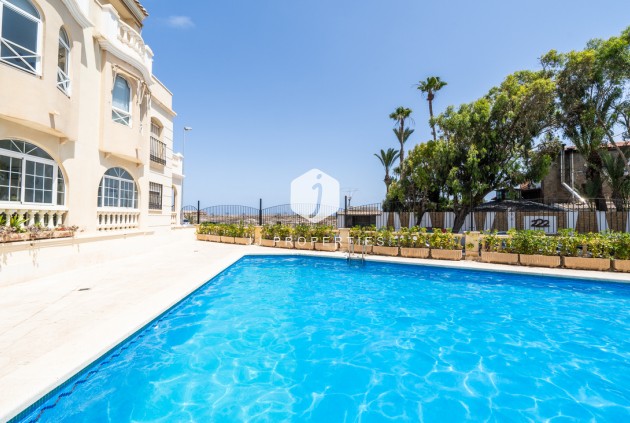 Segunda mano - Apartamento / piso -
Torrevieja - aguas nuevas