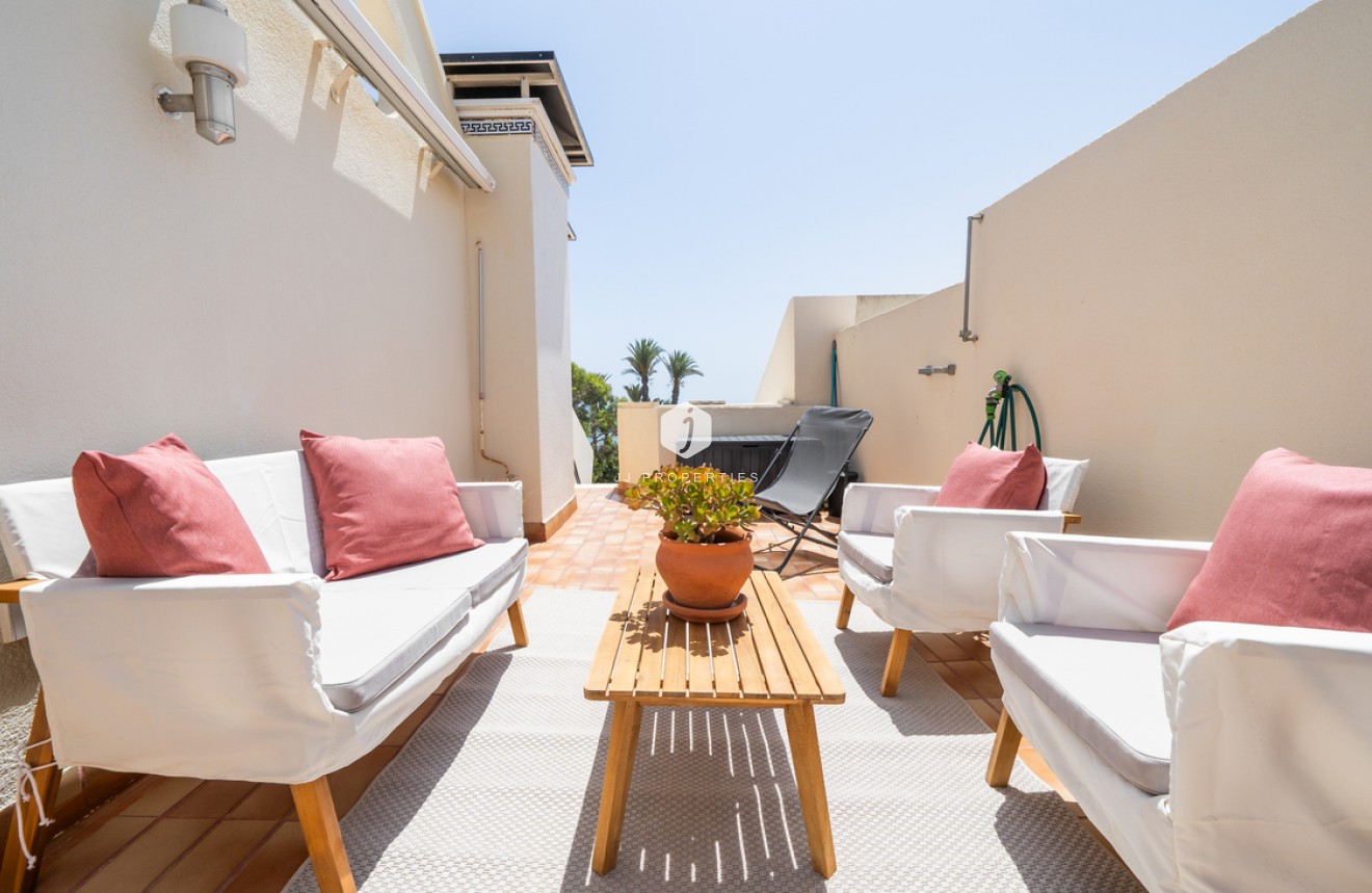 Segunda mano - Apartamento / piso -
Torrevieja - aguas nuevas