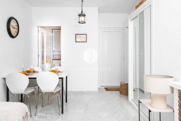 Segunda mano - Apartamento / piso -
Torrevieja - aguas nuevas