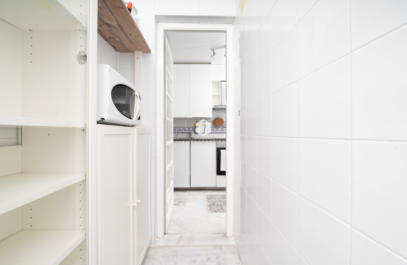 Segunda mano - Apartamento / piso -
Torrevieja - aguas nuevas