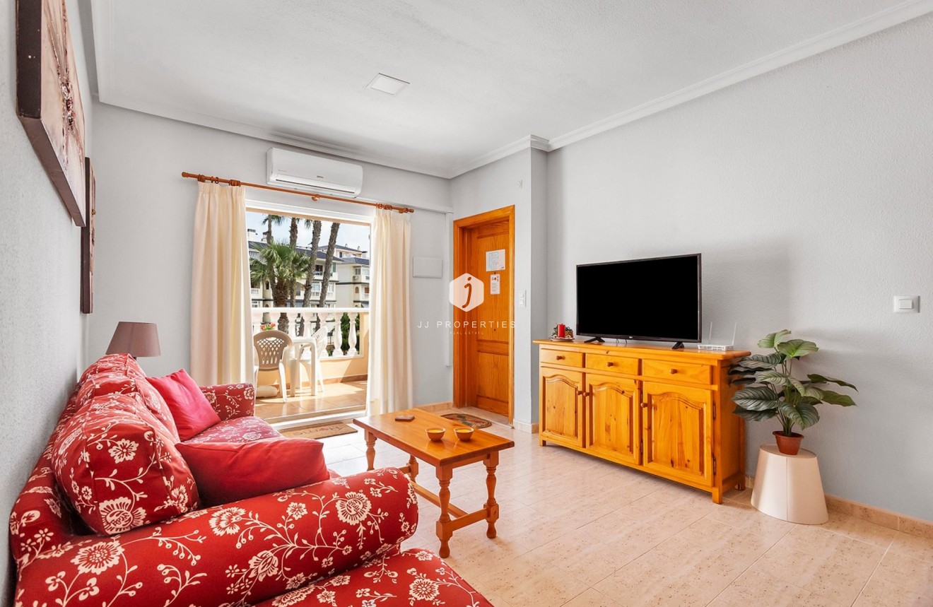 Aus zweiter Hand - Wohnung -
La Mata - Costa Blanca
