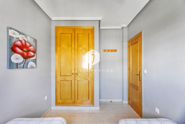Aus zweiter Hand - Wohnung -
La Mata - Costa Blanca