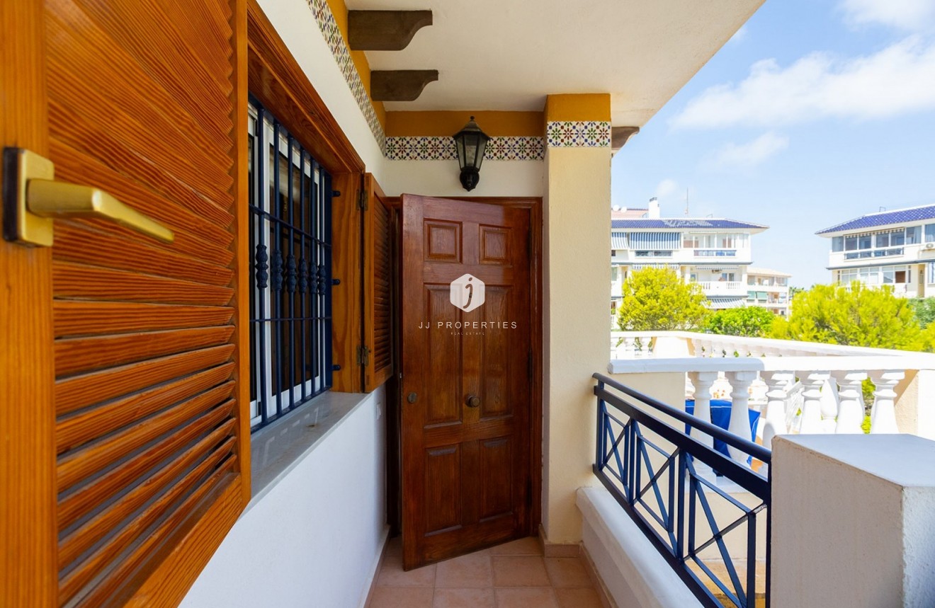 Aus zweiter Hand - Wohnung -
La Mata - Costa Blanca