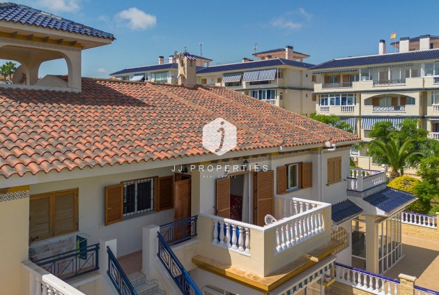 Aus zweiter Hand - Wohnung -
La Mata - Costa Blanca