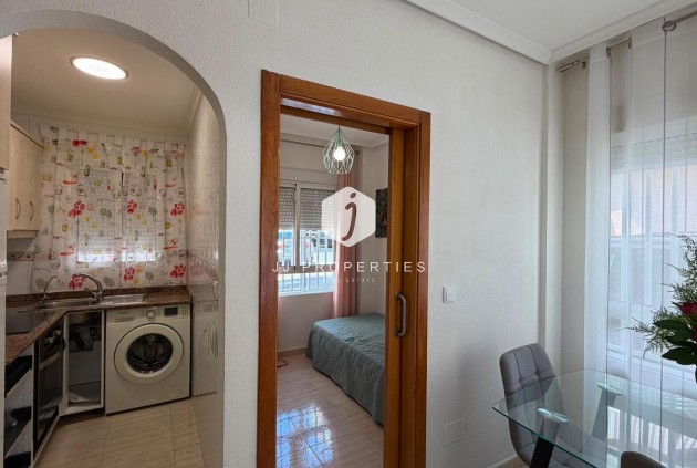 Resale - Apartment / flat -
Torrevieja - Estacion de autobuses