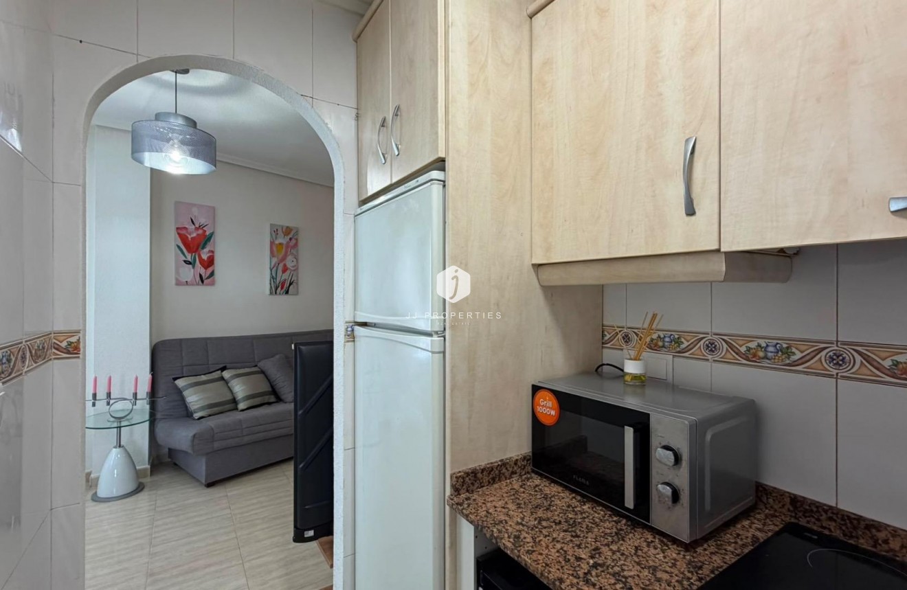 Resale - Apartment / flat -
Torrevieja - Estacion de autobuses