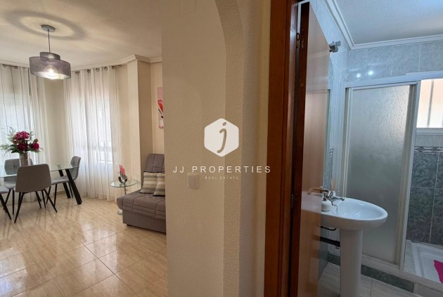 Resale - Apartment / flat -
Torrevieja - Estacion de autobuses