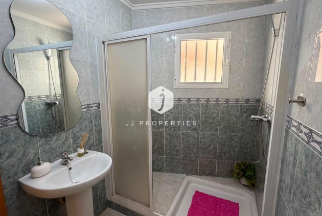 Resale - Apartment / flat -
Torrevieja - Estacion de autobuses