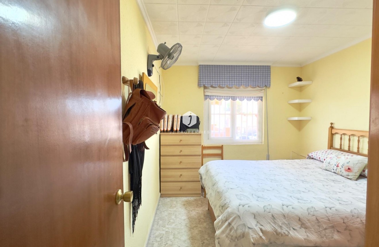 D'occasion - Bungalow -
Torrevieja - Torretas