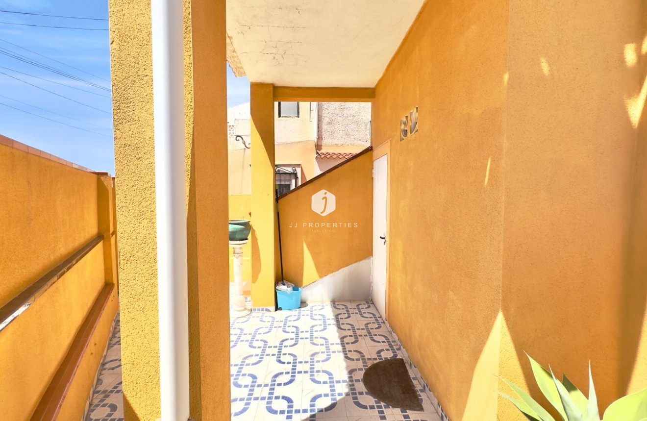 D'occasion - Bungalow -
Torrevieja - Torretas