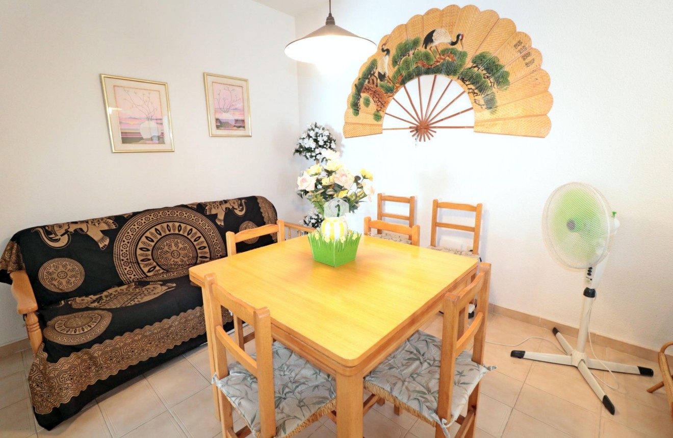Tweedehands - Bungalow -
Torrevieja - El Acequión - Los Náufragos
