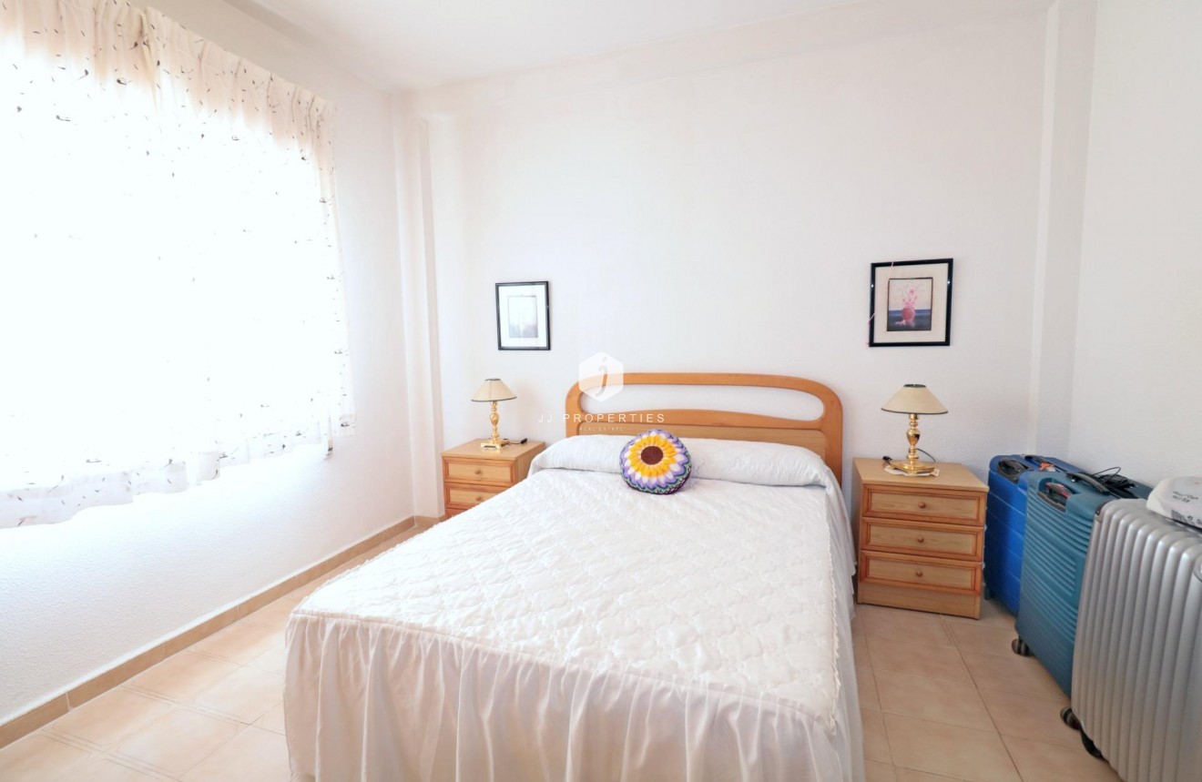 Tweedehands - Bungalow -
Torrevieja - El Acequión - Los Náufragos