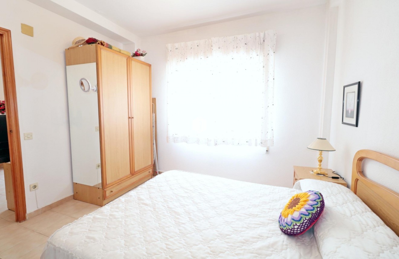 Tweedehands - Bungalow -
Torrevieja - El Acequión - Los Náufragos