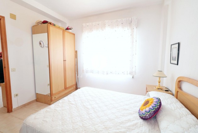 Tweedehands - Bungalow -
Torrevieja - El Acequión - Los Náufragos