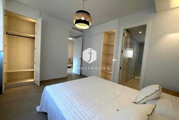 Resale - Apartment / flat -
Torrevieja - Playa del Cura