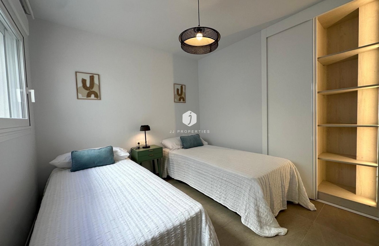 Resale - Apartment / flat -
Torrevieja - Playa del Cura