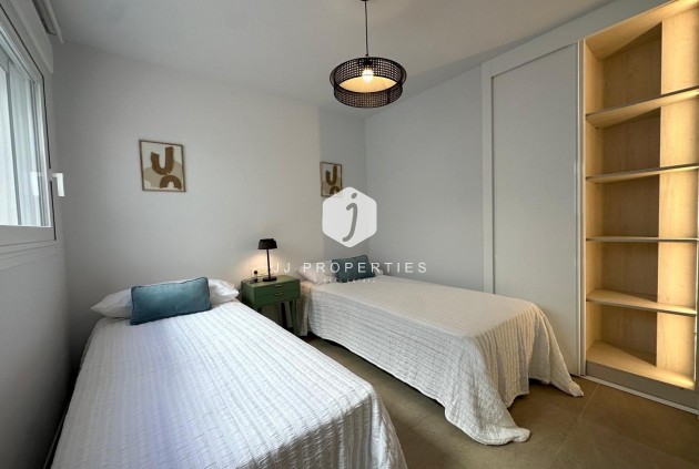 Resale - Apartment / flat -
Torrevieja - Playa del Cura