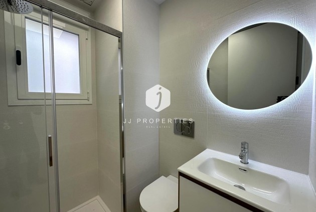 Resale - Apartment / flat -
Torrevieja - Playa del Cura