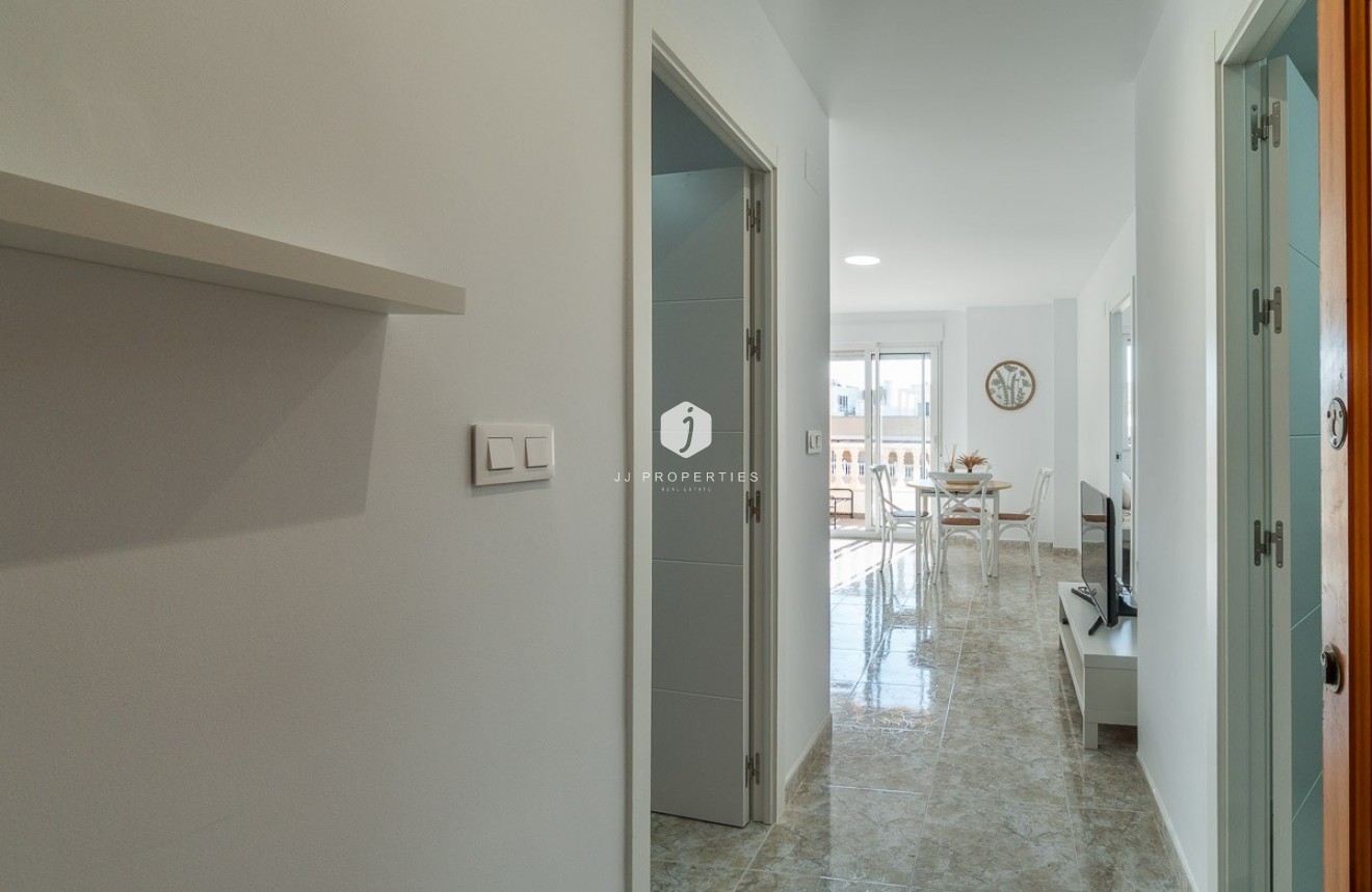 Resale - Apartment / flat -
Torrevieja - Costa Blanca