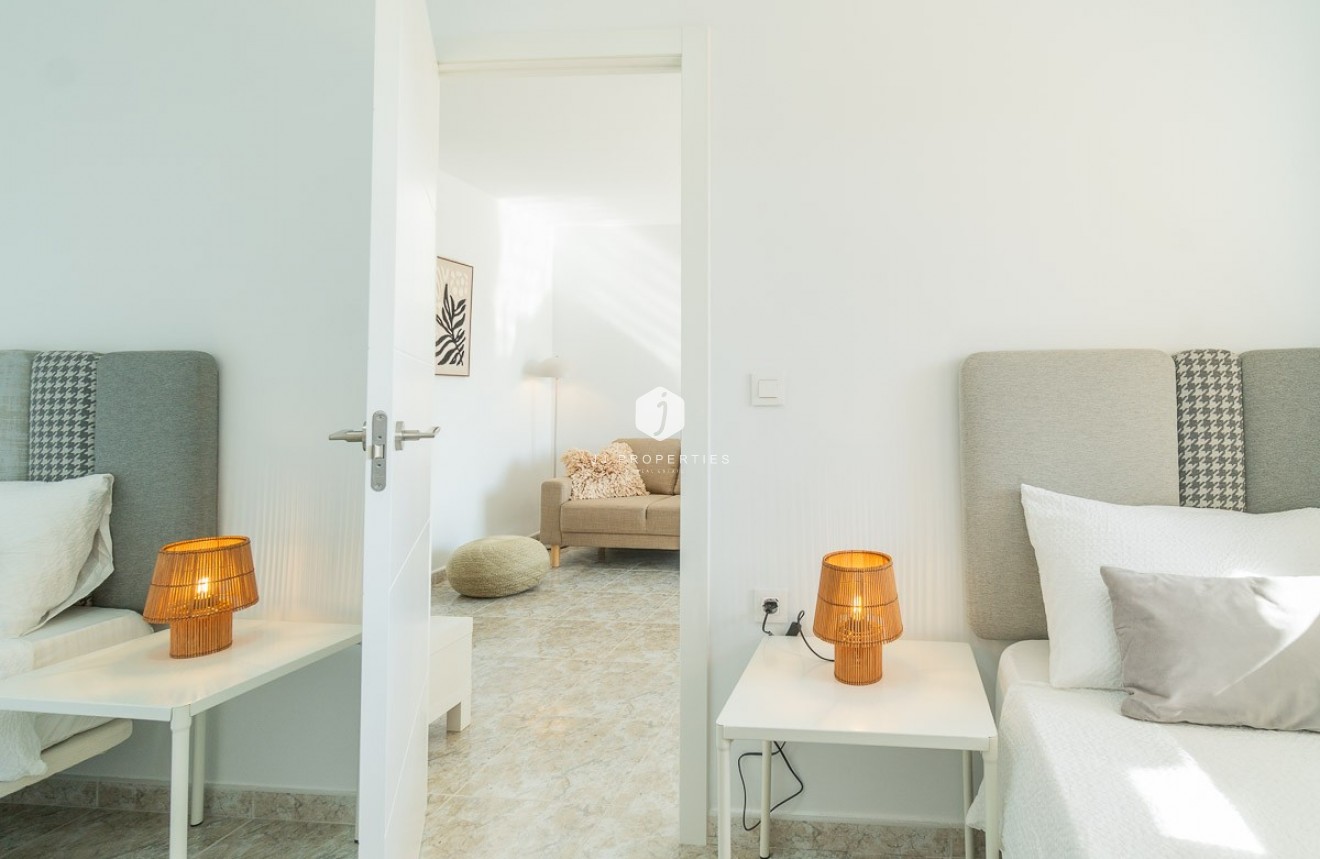 Resale - Apartment / flat -
Torrevieja - Costa Blanca