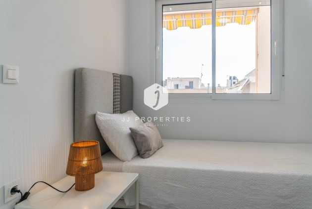 Resale - Apartment / flat -
Torrevieja - Costa Blanca