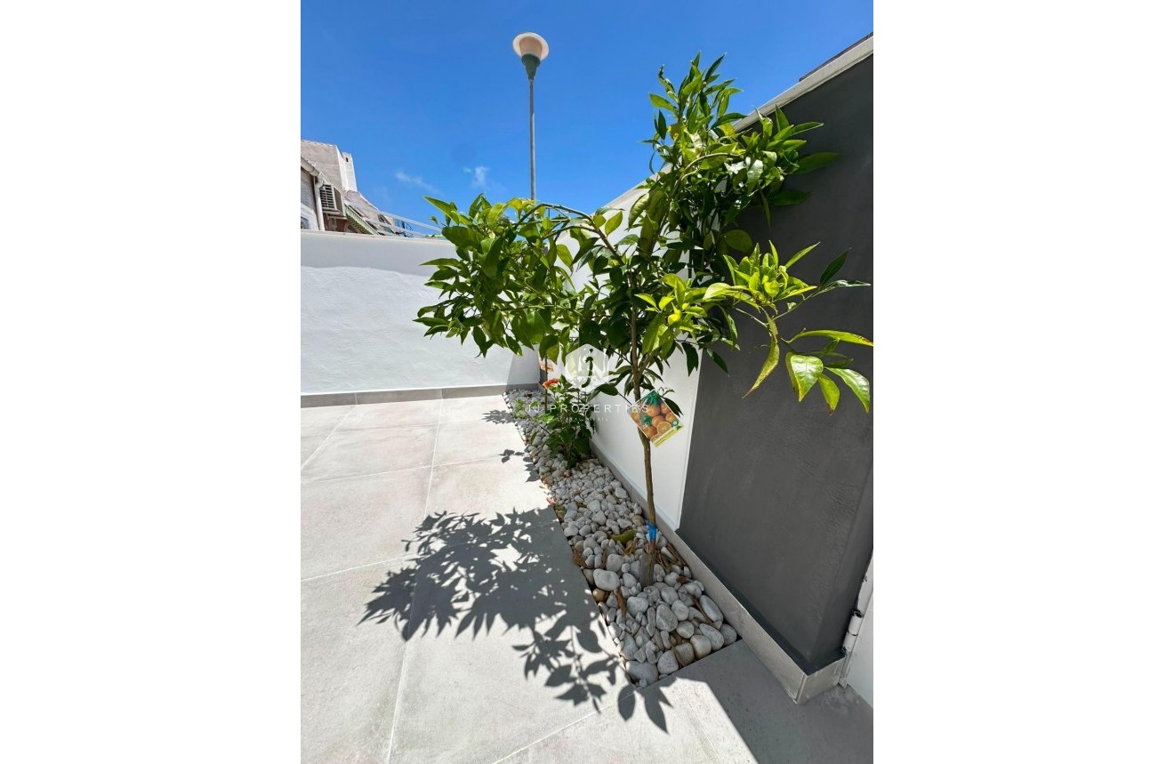 D'occasion - Bungalow -
Torrevieja - La Siesta - El Salado - Torreta