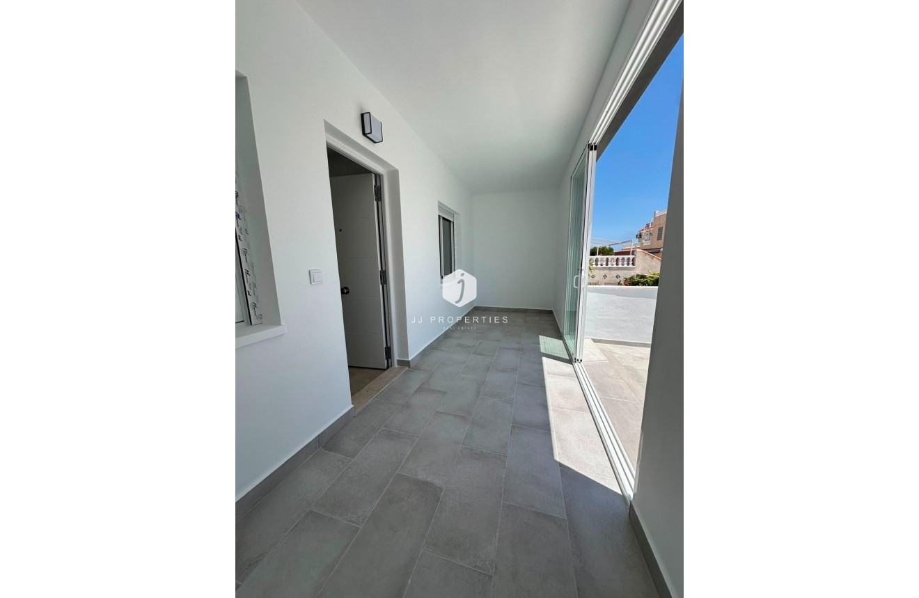 D'occasion - Bungalow -
Torrevieja - La Siesta - El Salado - Torreta