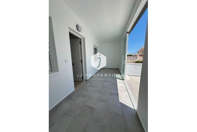 D'occasion - Bungalow -
Torrevieja - La Siesta - El Salado - Torreta