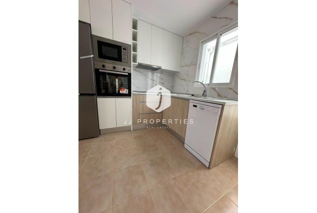 D'occasion - Bungalow -
Torrevieja - La Siesta - El Salado - Torreta