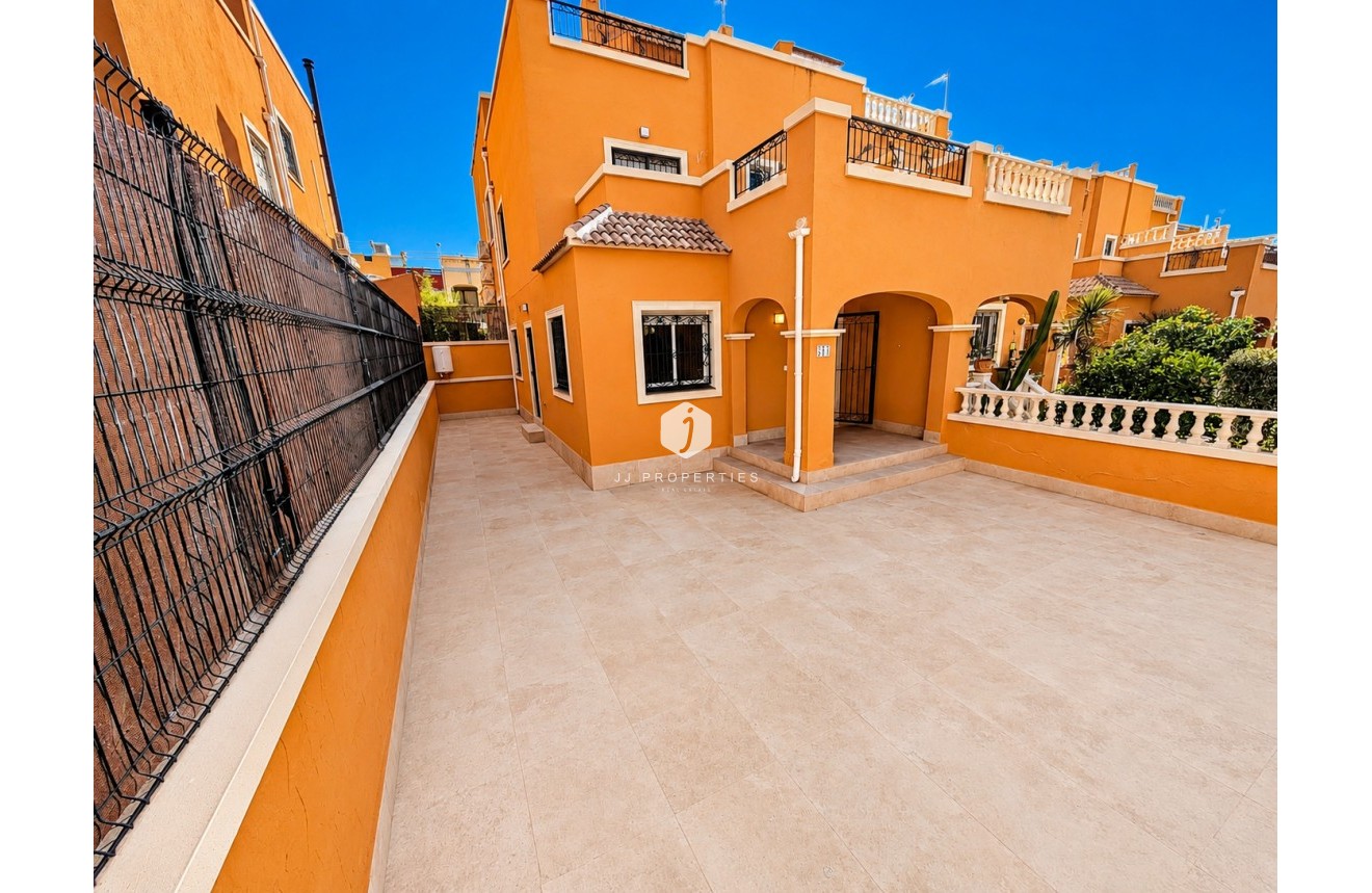 Segunda mano - Villa -
Orihuela Costa - Costa Blanca