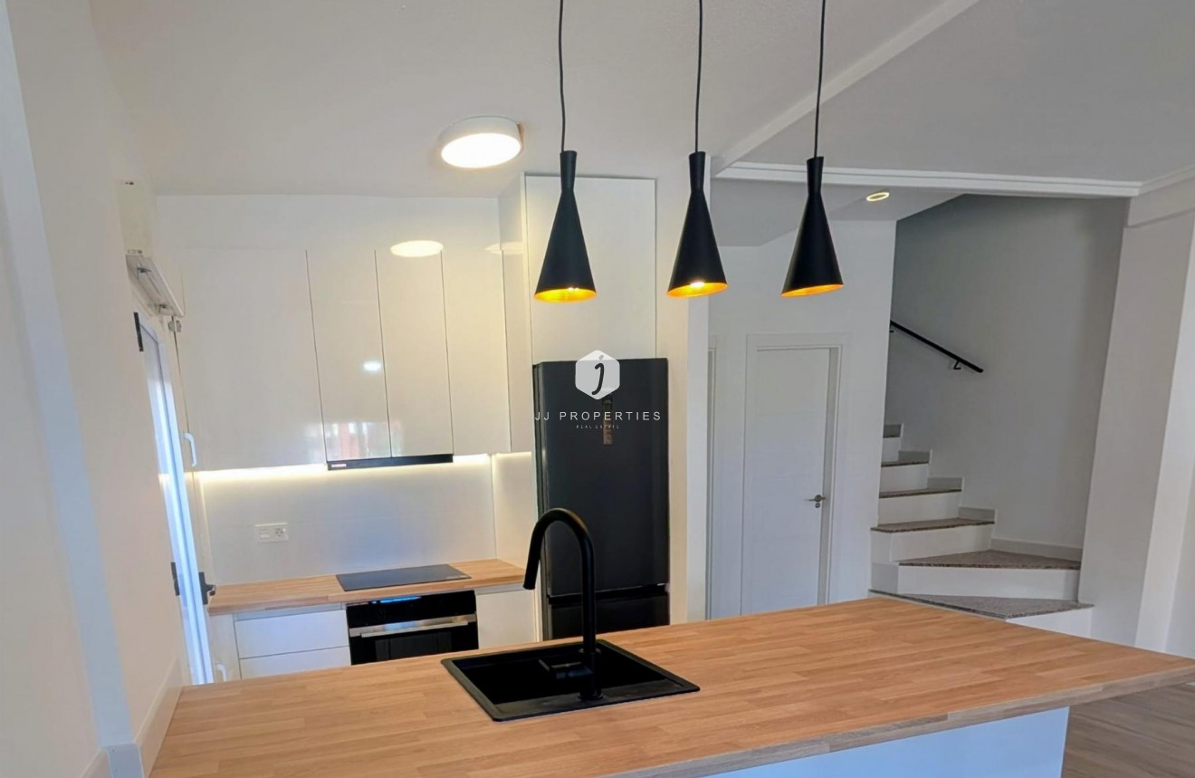 Segunda mano - Villa -
Orihuela Costa - Costa Blanca