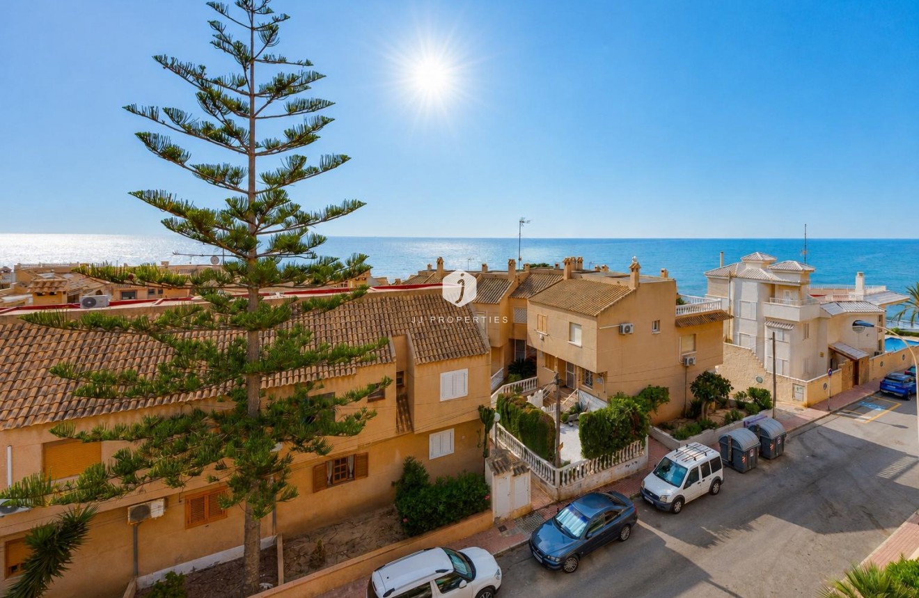 Resale - Apartment / flat -
Torrevieja - Costa Blanca