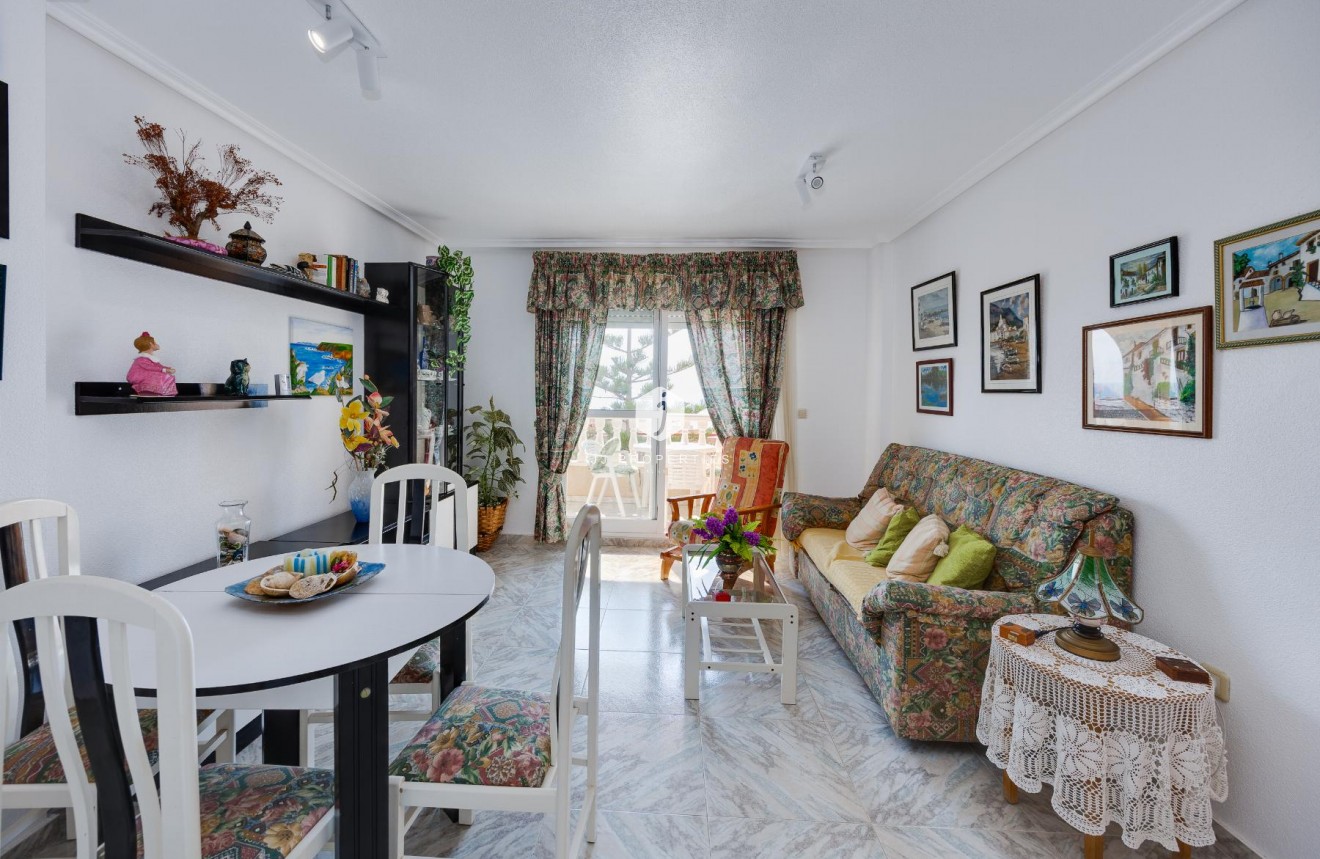 Resale - Apartment / flat -
Torrevieja - Costa Blanca