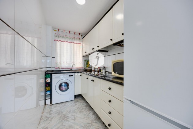 Resale - Apartment / flat -
Torrevieja - Costa Blanca