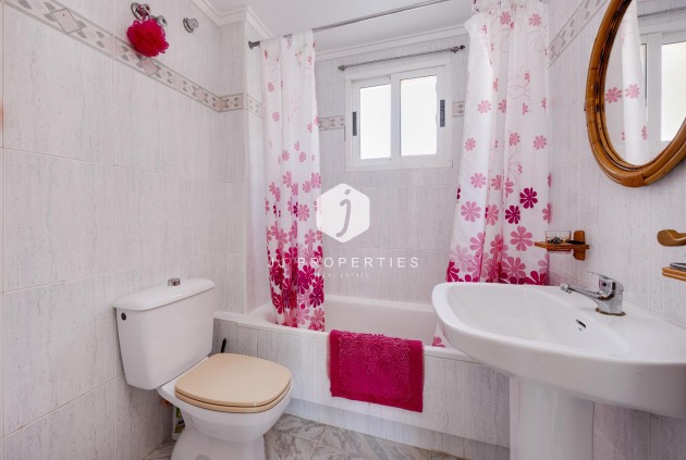 Resale - Apartment / flat -
Torrevieja - Costa Blanca