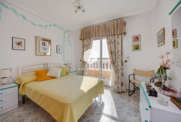 Resale - Apartment / flat -
Torrevieja - Costa Blanca