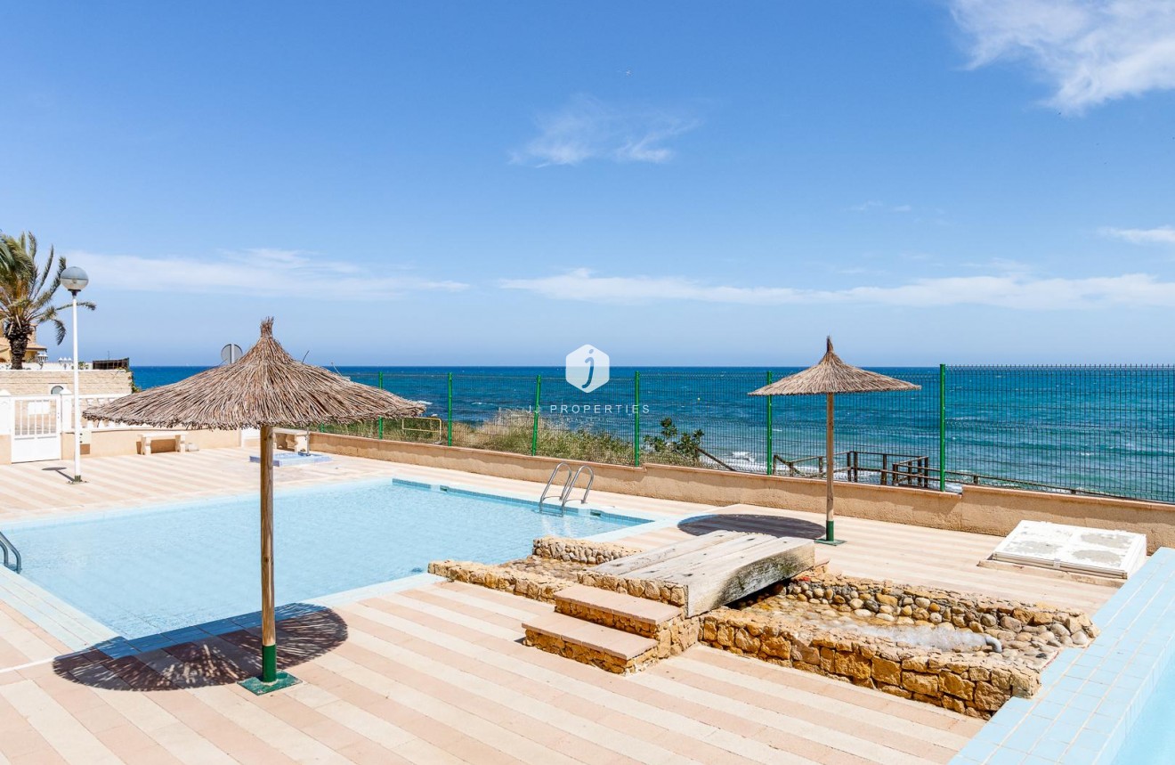 Resale - Apartment / flat -
Torrevieja - Costa Blanca