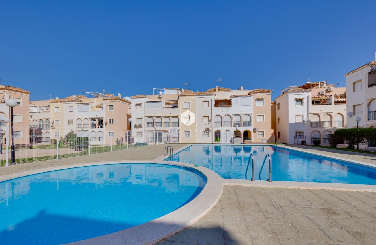 D'occasion - Bungalow -
Torrevieja - Costa Blanca