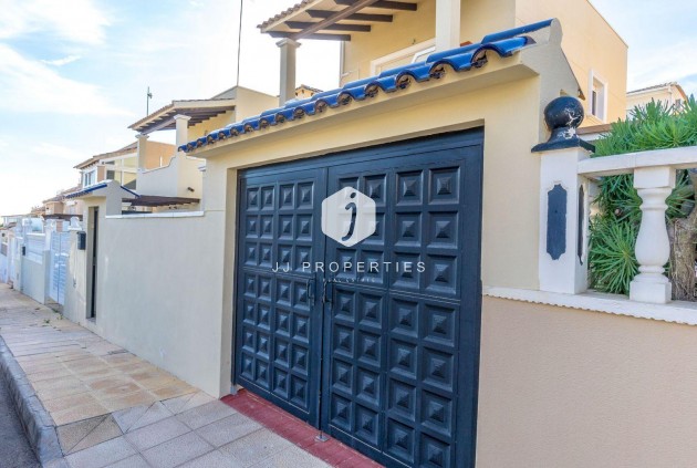 D'occasion - Chalet -
Orihuela Costa - Costa Blanca