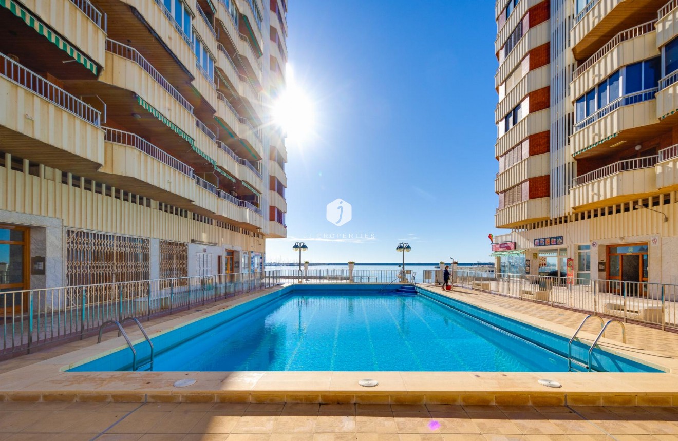 Resale - Apartment / flat -
Torrevieja - Costa Blanca