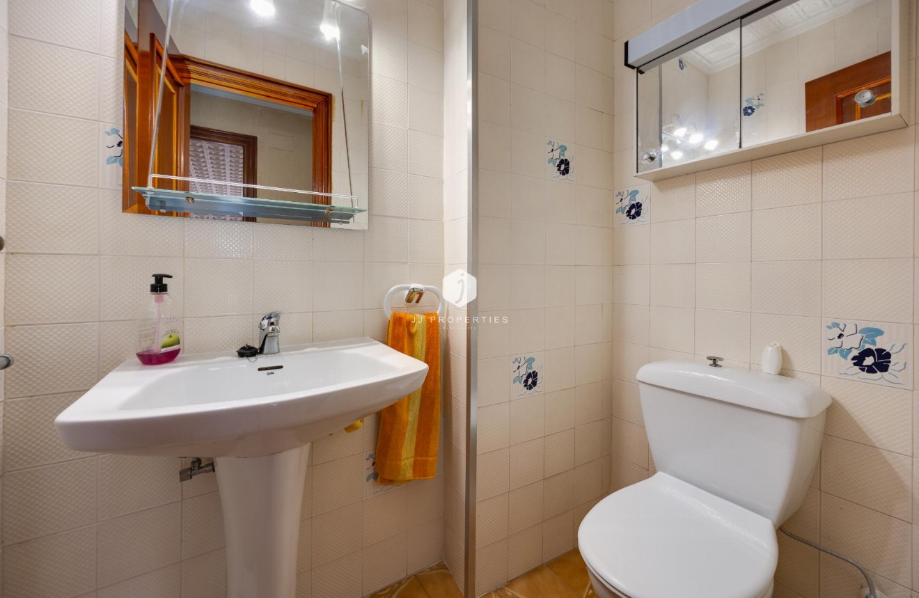 Resale - Apartment / flat -
Torrevieja - Costa Blanca